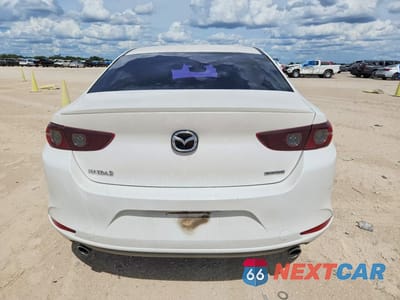 Zdjęcie 6 z 13 samochodu: 2021 MAZDA 3 VIN:JM1BPAAL4M1332235 - miniatura