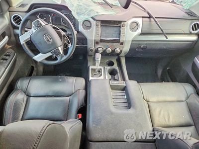 Zdjęcie 8 z 12 samochodu: 2017 TOYOTA TUNDRA TRD PRO VIN:5TFDY5F17HX637610 - miniatura