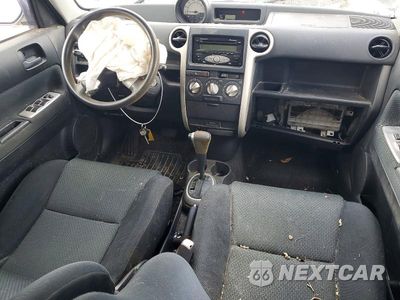Zdjęcie 8 z 12 samochodu: 2006 TOYOTA SCION XB VIN:JTLKT324764114634 - miniatura