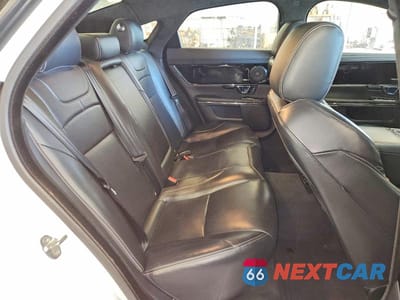 Zdjęcie 10 z 12 samochodu: 2015 JAGUAR XJ VIN:SAJWA1CZ3F8V84879 - miniatura