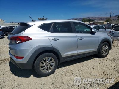 Trzecie zdjęcie samochodu z tyłu: 2017 HYUNDAI TUCSON SE VIN:KM8J23A49HU462655 - miniatura