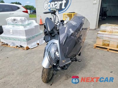Drugie zdjęcie samochodu z przodu: 2011 KAWASAKI ZG1400 C VIN:JKBZGNC16BA007977 - miniatura
