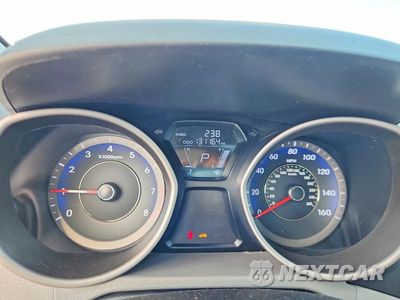 Zdjęcie 9 z 12 samochodu: 2013 HYUNDAI ELANTRA GLS VIN:KMHDH4AE8DU622304 - miniatura