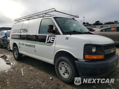 Czwarte zdjęcie samochodu z boku: 2017 CHEVROLET EXPRESS G2500 VIN:1GCWGAFF2H1109136 - miniatura
