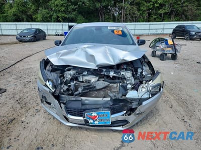Piąte zdjęcie samochodu w środku: 2015 CHEVROLET MALIBU LS VIN:1G11B5SL2FF131917 - miniatura