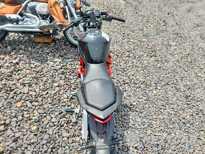 Zdjęcie 6 z 8 samochodu: 2012 YAMAHA FZ6 R VIN:JYARJ18E3CA009893 - miniatura