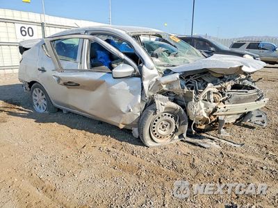 Czwarte zdjęcie samochodu z boku: 2018 NISSAN VERSA S PLUS VIN:3N1CN7AP5JL837577 - miniatura