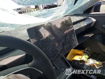 Zdjęcie 9 z 12 samochodu: 2025 TESLA MODEL 3 VIN:5YJ3E1EA6SF024278 - miniatura