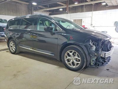 Czwarte zdjęcie samochodu z boku: 2017 CHRYSLER PACIFICA TOURING L PLUS VIN:2C4RC1EGXHR757502 - miniatura