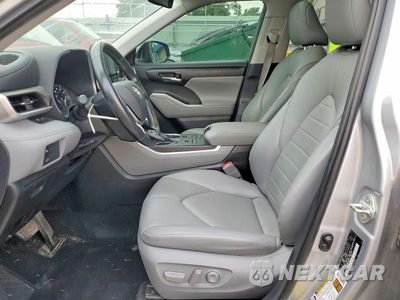 Zdjęcie 7 z 12 samochodu: 2021 TOYOTA HIGHLANDER XLE VIN:5TDHZRBH0MS530147 - miniatura