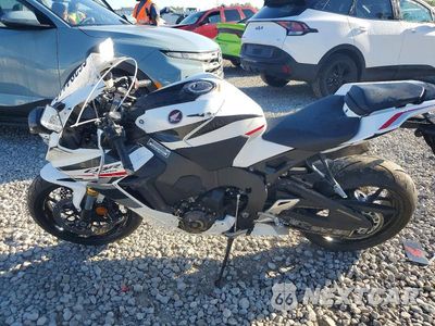 Trzecie zdjęcie samochodu z tyłu: 2026 HONDA CBR1000 RR VIN:JH2SC7719TK900614 - miniatura