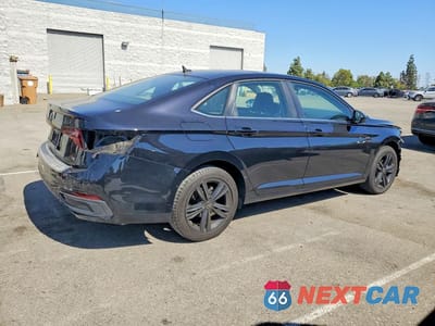 Trzecie zdjęcie samochodu z tyłu: 2023 VOLKSWAGEN JETTA SE VIN:3VW7M7BU3PM047409 - miniatura