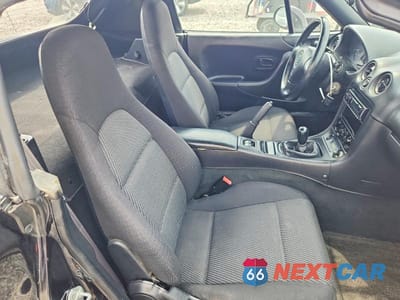 Zdjęcie 10 z 12 samochodu: 1999 MAZDA MX-5 MIATA VIN:JM1NB3533X0102407 - miniatura