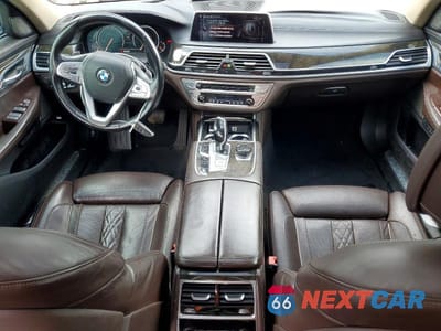 Zdjęcie 8 z 12 samochodu: 2016 BMW 740 I VIN:WBA7E2C5XGG714526 - miniatura