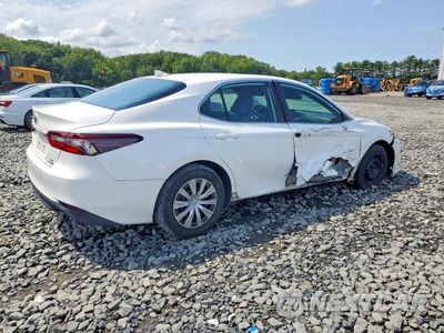 Trzecie zdjęcie samochodu z tyłu: 2022 TOYOTA CAMRY LE VIN:4T1C31AK7NU040727 - miniatura
