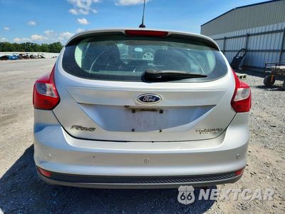 Zdjęcie 6 z 12 samochodu: 2014 FORD FOCUS TITANIUM VIN:1FADP3N24EL409932 - miniatura