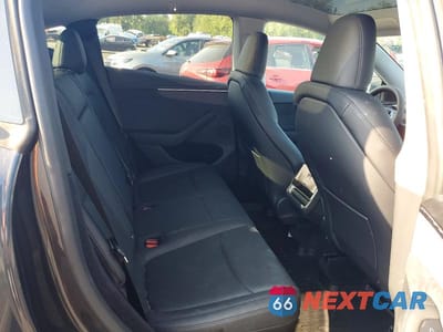 Zdjęcie 10 z 12 samochodu: 2026 TESLA MODEL Y VIN:7SAYGDEE2TF408163 - miniatura