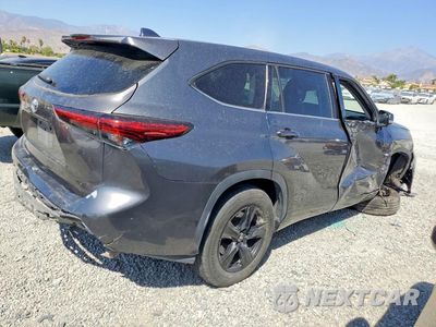 Trzecie zdjęcie samochodu z tyłu: 2021 TOYOTA HIGHLANDER L VIN:5TDCZRAH7MS517553 - miniatura