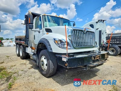Czwarte zdjęcie samochodu z boku: 2014 INTERNATIONAL 7600 DUMP TRUCK VIN:1HTGSSJT9EH025391 - miniatura