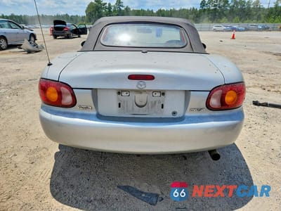 Zdjęcie 6 z 12 samochodu: 1999 MAZDA MX-5 MIATA VIN:JM1NB353XX0100220 - miniatura