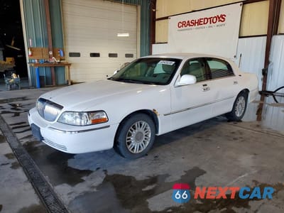 2011 LINCOLN TOWN CAR SIGNATURE LIMITED 2LNBL8CVXBX761236 - główne zdjęcie licytacji z USA - miniatura