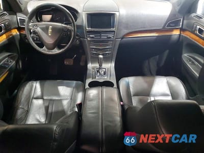 Zdjęcie 8 z 12 samochodu: 2014 LINCOLN MKT VIN:2LMHJ5NK6EBL56675 - miniatura
