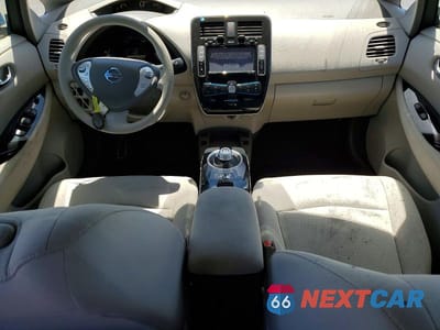Zdjęcie 8 z 12 samochodu: 2011 NISSAN LEAF SV VIN:JN1AZ0CP2BT002016 - miniatura