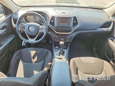 Zdjęcie 8 z 14 samochodu: 2015 JEEP CHEROKEE LATITUDE VIN:1C4PJMCS0FW654440 - miniatura
