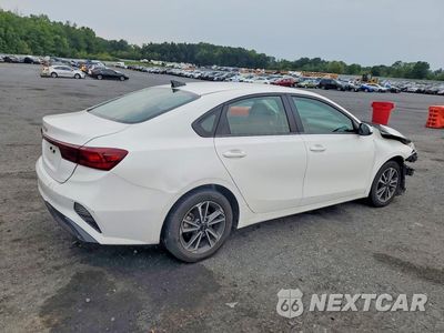 Trzecie zdjęcie samochodu z tyłu: 2023 KIA FORTE LXS VIN:3KPF24AD6PE537700 - miniatura