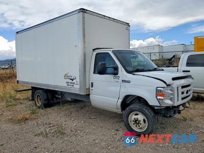 Czwarte zdjęcie samochodu z boku: 2022 FORD E450 BOX TRUCK VIN:1FDXE4FN5NDC03018 - miniatura