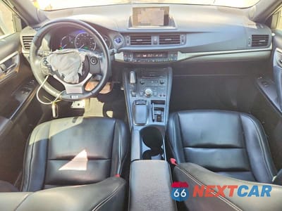 Zdjęcie 8 z 12 samochodu: 2015 LEXUS CT 200 VIN:JTHKD5BH4F2219987 - miniatura