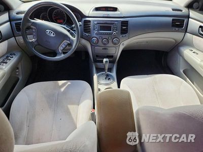 Zdjęcie 8 z 12 samochodu: 2009 KIA OPTIMA LX VIN:KNAGE228695295956 - miniatura
