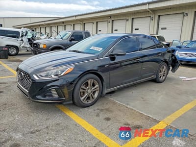 2018 HYUNDAI SONATA SPORT 5NPE34AF0JH674838 - główne zdjęcie licytacji z USA - miniatura