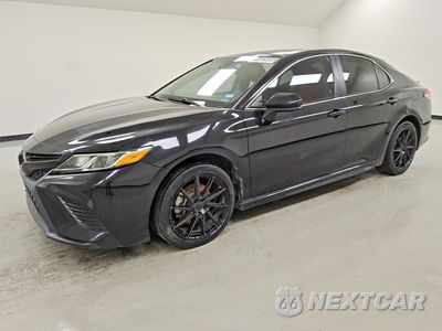2018 TOYOTA CAMRY SE 4T1B11HK5JU027492 - główne zdjęcie licytacji z USA - miniatura