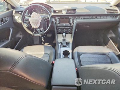 Zdjęcie 8 z 13 samochodu: 2015 VOLKSWAGEN PASSAT SE VIN:1VWBT7A38FC052286 - miniatura