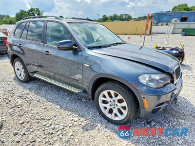 Czwarte zdjęcie samochodu z boku: 2013 BMW X5 XDRIVE35I VIN:5UXZV4C50D0B03207 - miniatura
