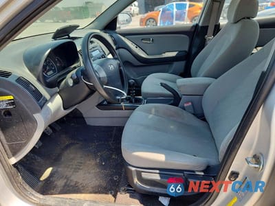 Zdjęcie 7 z 12 samochodu: 2010 HYUNDAI ELANTRA BLUE VIN:KMHDU4AD0AU831552 - miniatura