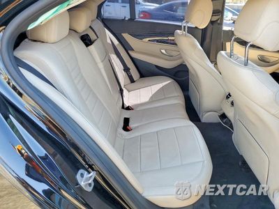 Zdjęcie 10 z 12 samochodu: 2022 MERCEDES-BENZ E 350 VIN:W1KZF8DB5NB080459 - miniatura