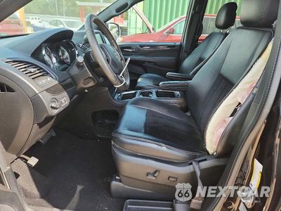 Zdjęcie 7 z 12 samochodu: 2017 DODGE GRAND CARAVAN SXT VIN:2C4RDGCG1HR662605 - miniatura