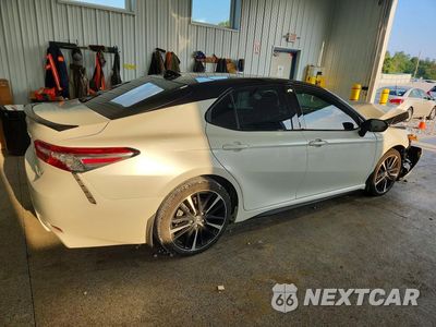 Trzecie zdjęcie samochodu z tyłu: 2019 TOYOTA CAMRY XSE VIN:4T1B61HK7KU251558 - miniatura