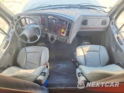 Zdjęcie 8 z 14 samochodu: 2020 FREIGHTLINER M2 112 MED - SEMI TRUCK VIN:3ALAC4DV8LDKY5815 - miniatura