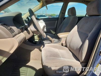 Zdjęcie 7 z 12 samochodu: 2004 TOYOTA CAMRY LE V6 VIN:4T1BF32K44U574912 - miniatura