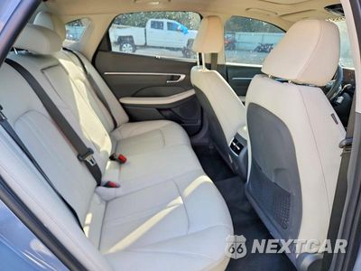 Zdjęcie 10 z 12 samochodu: 2025 HYUNDAI SONATA HYBRID LIMITED VIN:KMHL54JJ3SA128710 - miniatura