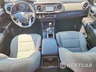 Zdjęcie 8 z 12 samochodu: 2016 TOYOTA TACOMA SR5 V6 VIN:3TMCZ5AN2GM040811 - miniatura