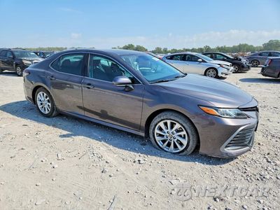 Czwarte zdjęcie samochodu z boku: 2023 TOYOTA CAMRY LE VIN:4T1C11AK7PU808277 - miniatura