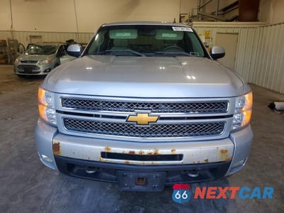 Piąte zdjęcie samochodu w środku: 2013 CHEVROLET SILVERADO K1500 LTZ VIN:1GCRKTE04DZ346615 - miniatura