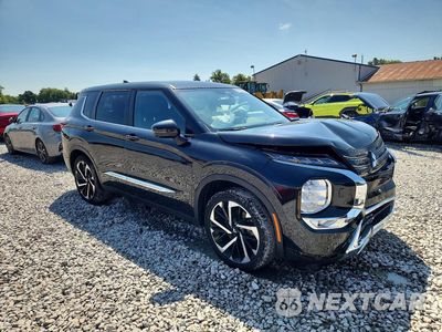 Czwarte zdjęcie samochodu z boku: 2023 MITSUBISHI OUTLANDER SE VIN:JA4J4UA86PZ008074 - miniatura
