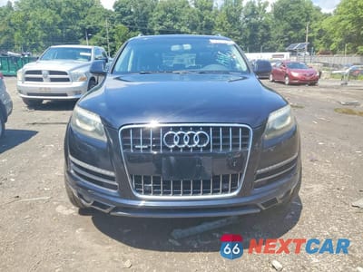 Piąte zdjęcie samochodu w środku: 2012 AUDI Q7 PREMIUM PLUS VIN:WA1LMAFE9CD009765 - miniatura