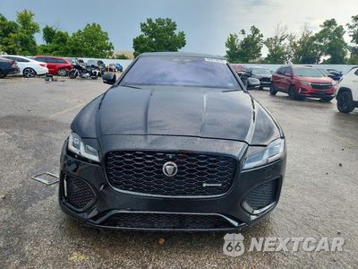 Piąte zdjęcie samochodu w środku: 2021 JAGUAR XF R-DYNAMIC SE VIN:SAJBL4GX4MCY89546 - miniatura