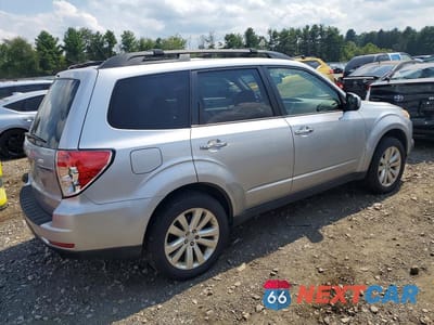 Trzecie zdjęcie samochodu z tyłu: 2013 SUBARU FORESTER LIMITED VIN:JF2SHAEC6DH438217 - miniatura